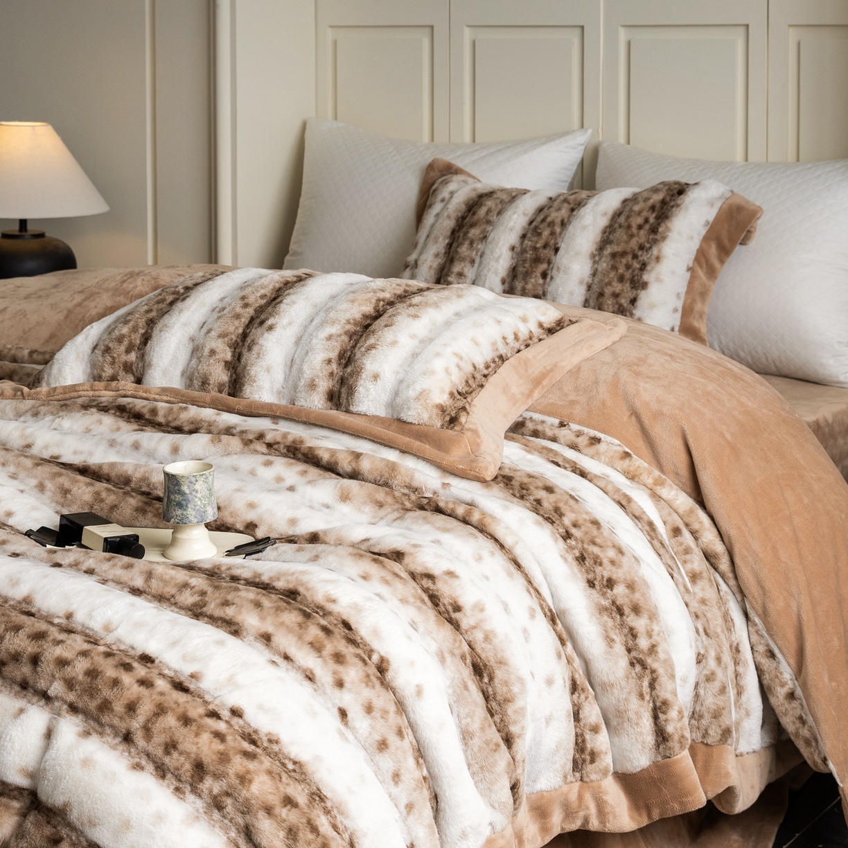 （总）时亿家居 2025新款360g兔毛绒拼接牛奶绒四件套-波点兔毛