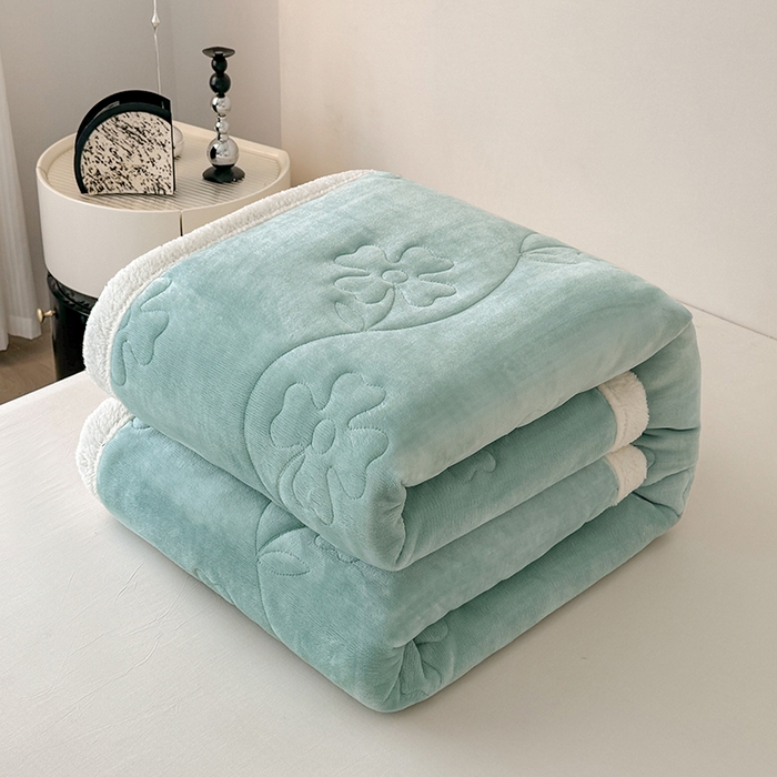 91家纺网 家纺一手货源 找家纺 爱彼家纺 2025新款婴儿绒北极绒羽丝棉三层夹棉盖毯毯子 湖绿【双面纯棉】