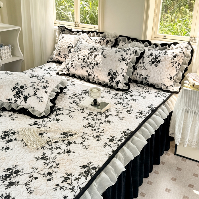 91家纺网 家纺一手货源 找家纺 禧缘家纺（原梦想家） 2025新款夹棉双层花边牛奶绒枕套系列 步步生花