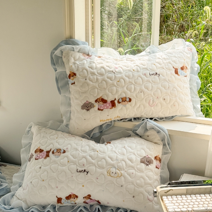 禧缘家纺（原梦想家） 2025新款夹棉双层花边牛奶绒枕套系列 狗狗岛屿