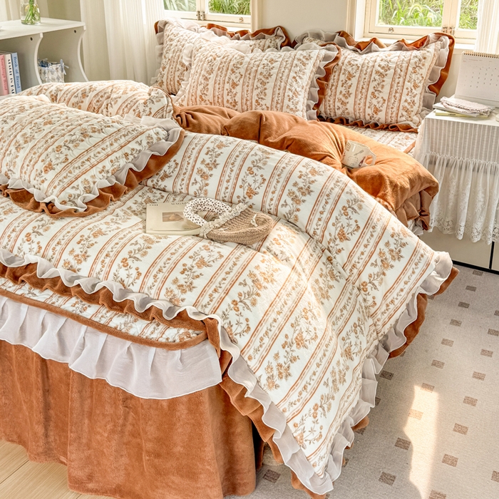 91家纺网 家纺一手货源 找家纺 禧缘家纺（原梦想家） 2025新款夹棉双层花边牛奶绒枕套系列 落日云舒