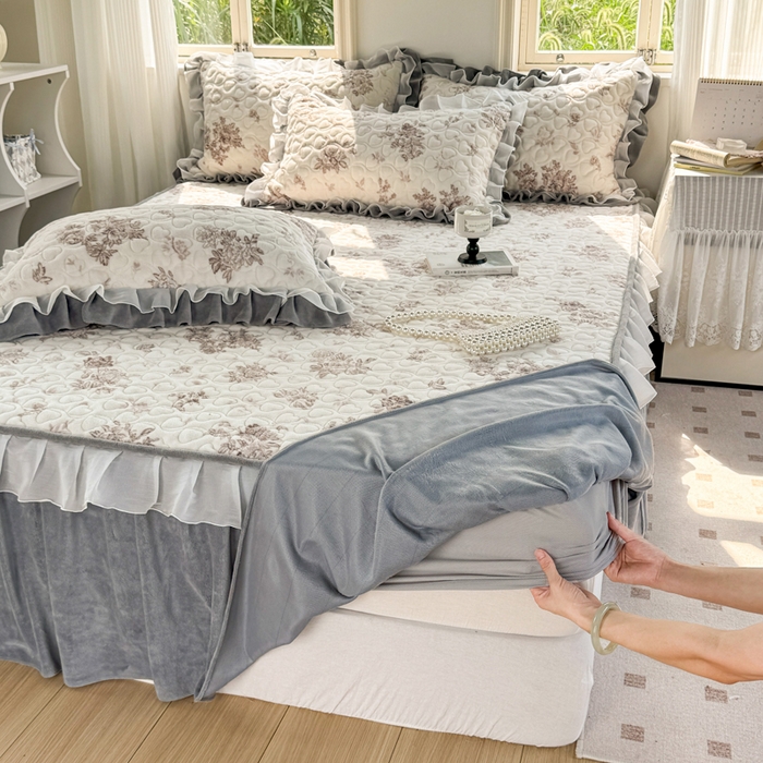 91家纺网 家纺一手货源 找家纺 禧缘家纺（原梦想家） 2025新款夹棉双层花边牛奶绒枕套系列 杏花微雨