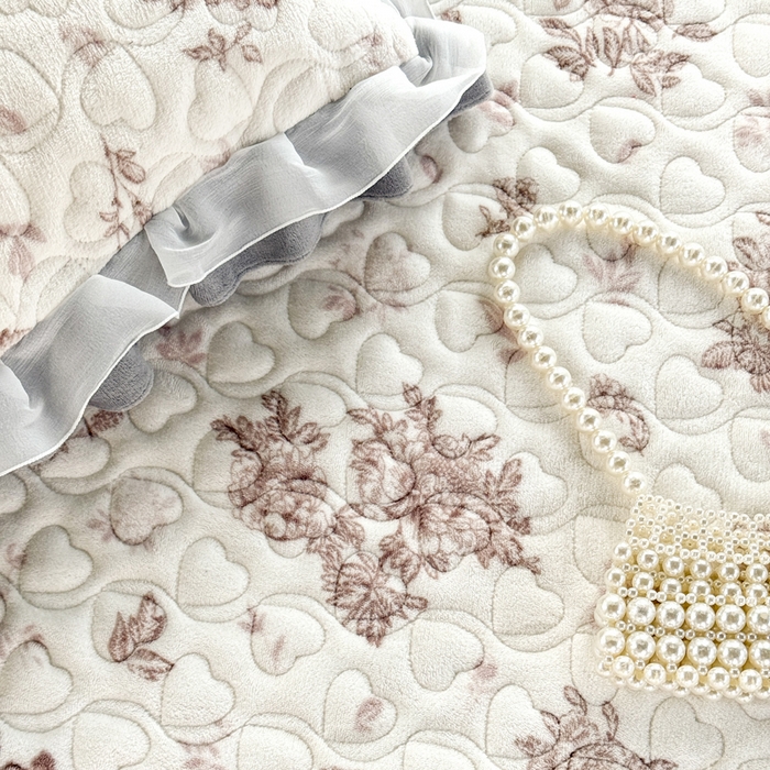 91家纺网 家纺一手货源 找家纺 禧缘家纺（原梦想家） 2025新款夹棉双层花边牛奶绒枕套系列 杏花微雨