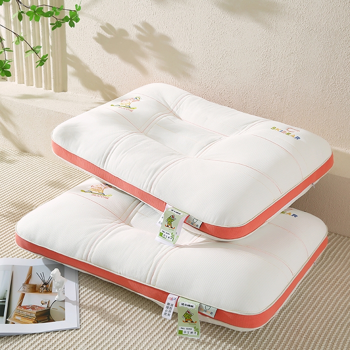 91家纺网 家纺一手货源 找家纺 金牛枕芯 2025新款滑板熊亲子枕决明子枕头乳胶夹层儿童枕成人枕头枕芯 滑板熊-红