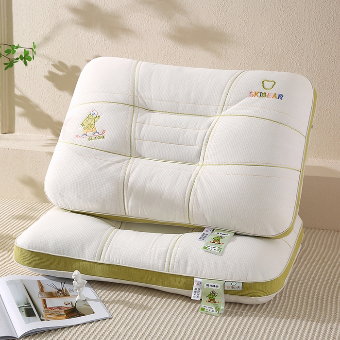 91家纺网 家纺一手货源 找家纺 金牛枕芯 2025新款滑板熊亲子枕决明子枕头乳胶夹层儿童枕成人枕头枕芯 滑板熊-绿