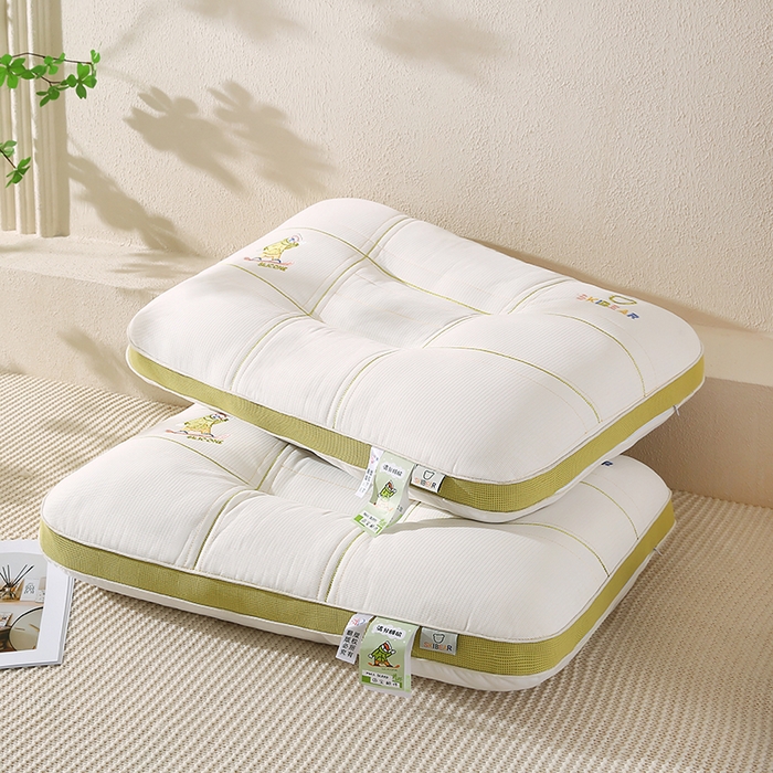 91家纺网 家纺一手货源 找家纺 金牛枕芯 2025新款滑板熊亲子枕决明子枕头乳胶夹层儿童枕成人枕头枕芯 滑板熊-绿