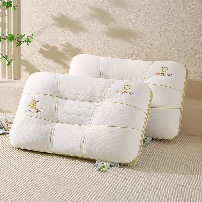 91家纺网 家纺一手货源 找家纺 金牛枕芯 2025新款滑板熊亲子枕决明子枕头乳胶夹层儿童枕成人枕头枕芯 滑板熊-绿