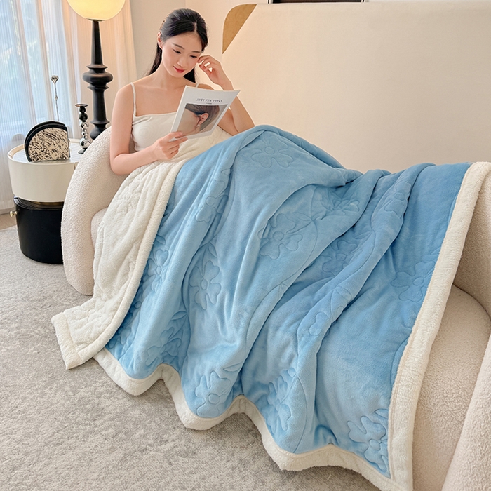 91家纺网 家纺一手货源 找家纺 爱彼家纺 2025新款婴儿绒北极绒羽丝棉三层夹棉盖毯毯子 天蓝【双面纯棉】