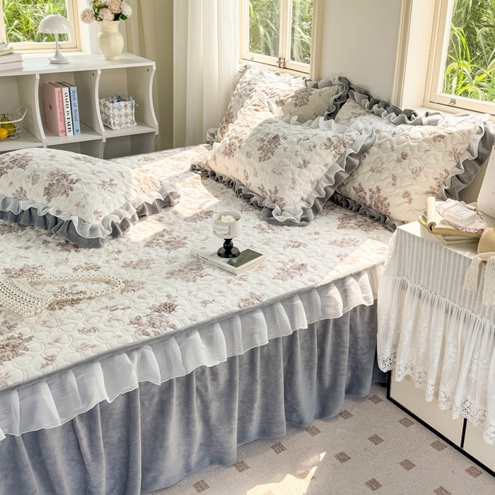 91家纺网 家纺一手货源 找家纺 禧缘家纺（原梦想家） 2025新款夹棉双层花边牛奶绒单被套系列 杏花微雨