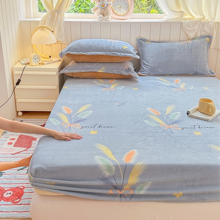 91家纺网 家纺一手货源 找家纺 家贝爱 2025新款高克重加厚牛奶绒床笠单床笠床笠单品 情人草灰