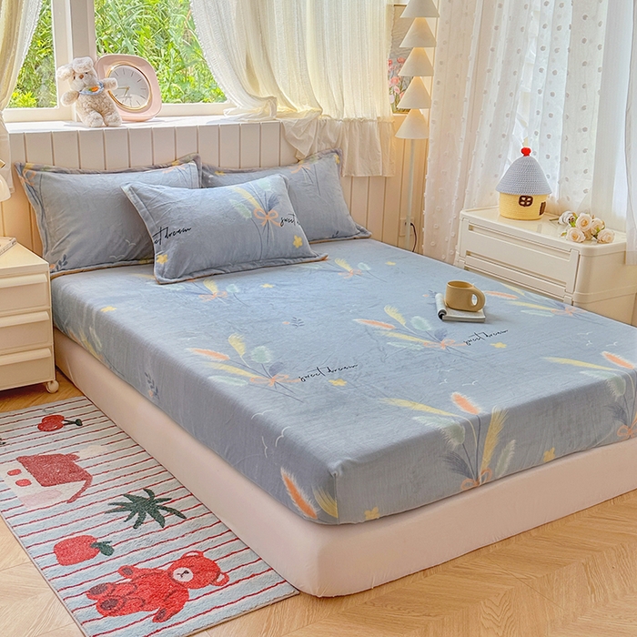 91家纺网 家纺一手货源 找家纺 家贝爱 2025新款高克重加厚牛奶绒床笠单床笠床笠单品 情人草灰