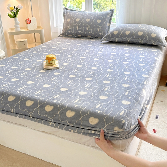 91家纺网 家纺一手货源 找家纺 家贝爱 2025新款高克重加厚牛奶绒床笠单床笠床笠单品 狂欢兔