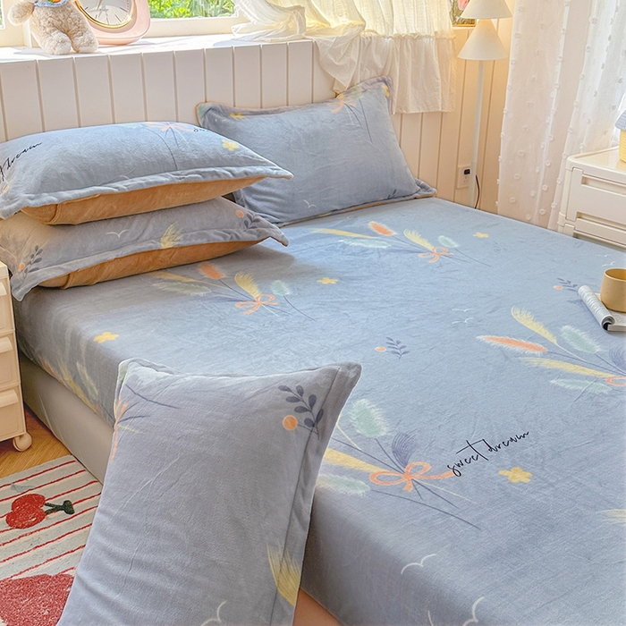 91家纺网 家纺一手货源 找家纺 家贝爱 2025新款高克重加厚牛奶绒床笠单床笠床笠单品 情人草灰