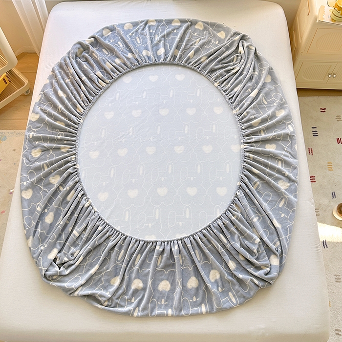 91家纺网 家纺一手货源 找家纺 家贝爱 2025新款高克重加厚牛奶绒床笠单床笠床笠单品 狂欢兔