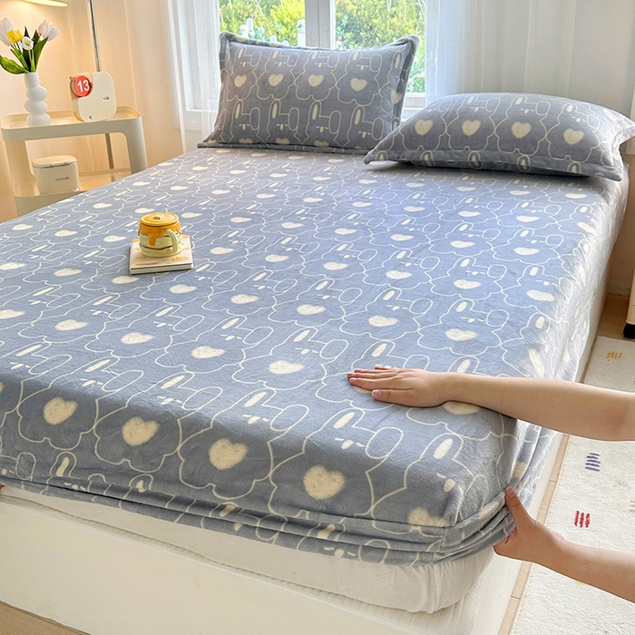 91家纺网 家纺一手货源 找家纺 家贝爱 2025新款高克重加厚牛奶绒床笠单床笠床笠单品 狂欢兔