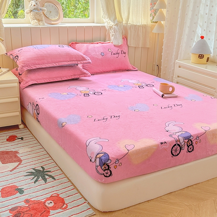 91家纺网 家纺一手货源 找家纺 家贝爱 2025新款高克重加厚牛奶绒床笠单床笠床笠单品 哈喽小兔粉