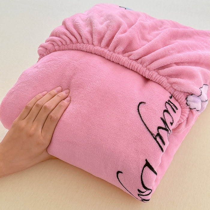 91家纺网 家纺一手货源 找家纺 家贝爱 2025新款高克重加厚牛奶绒床笠单床笠床笠单品 哈喽小兔粉