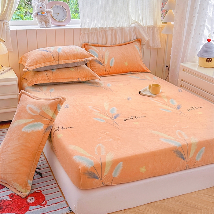 91家纺网 家纺一手货源 找家纺 家贝爱 2025新款高克重加厚牛奶绒床笠单床笠床笠单品 情人草桔