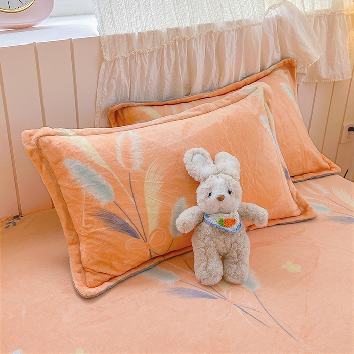 91家纺网 家纺一手货源 找家纺 家贝爱 2025新款高克重加厚牛奶绒床笠单床笠床笠单品 情人草桔