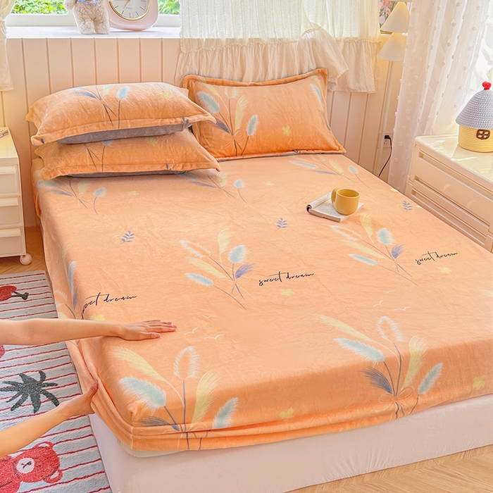 91家纺网 家纺一手货源 找家纺 家贝爱 2025新款高克重加厚牛奶绒床笠单床笠床笠单品 情人草桔