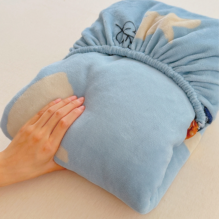 91家纺网 家纺一手货源 找家纺 家贝爱 2025新款高克重加厚牛奶绒床笠单床笠床笠单品 字母蘑菇