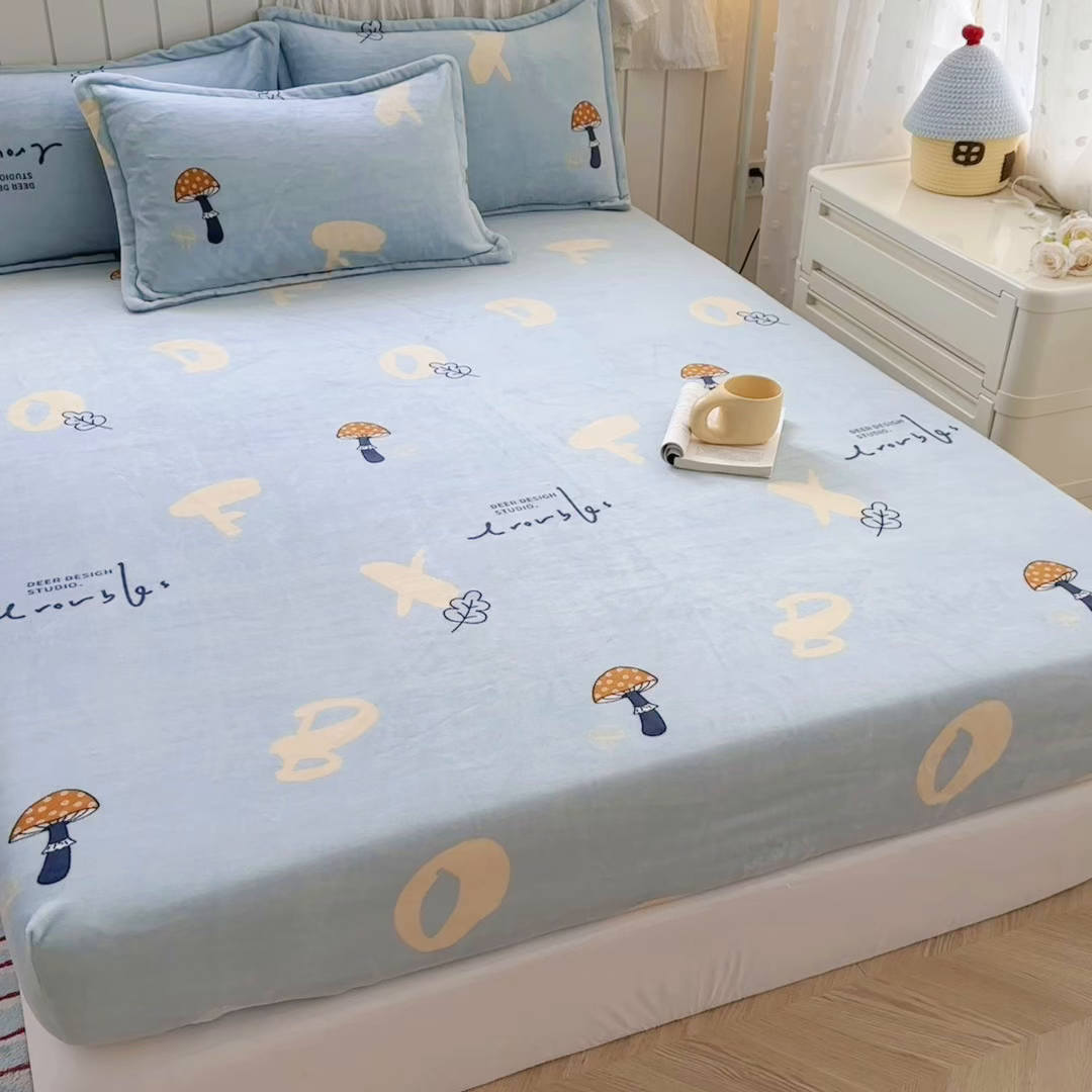 91家纺网 家纺一手货源 找家纺 家贝爱 2025新款高克重加厚牛奶绒床笠单床笠床笠单品 字母蘑菇