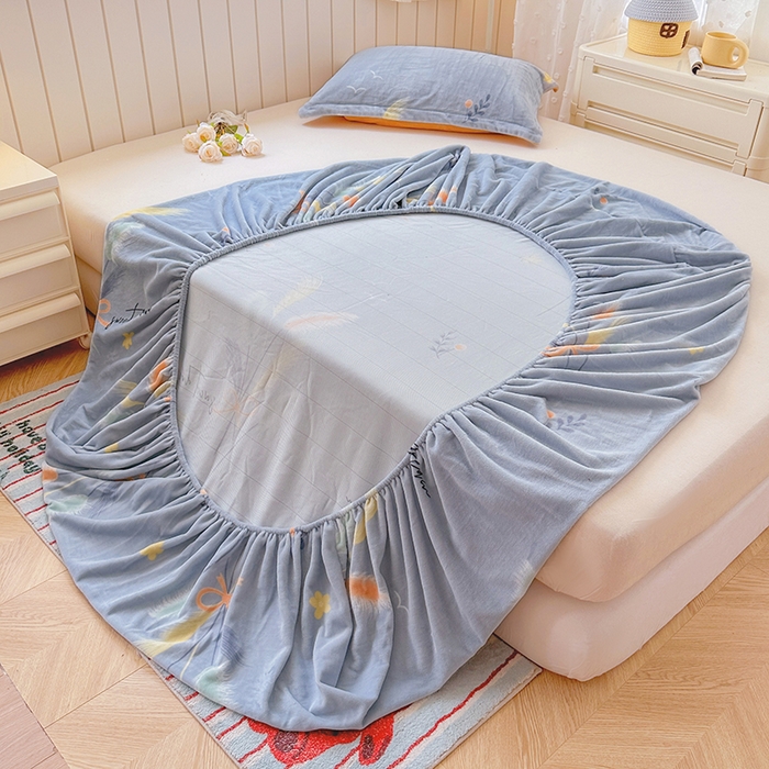 91家纺网 家纺一手货源 找家纺 家贝爱 2025新款高克重加厚牛奶绒床笠单床笠床笠单品 情人草灰