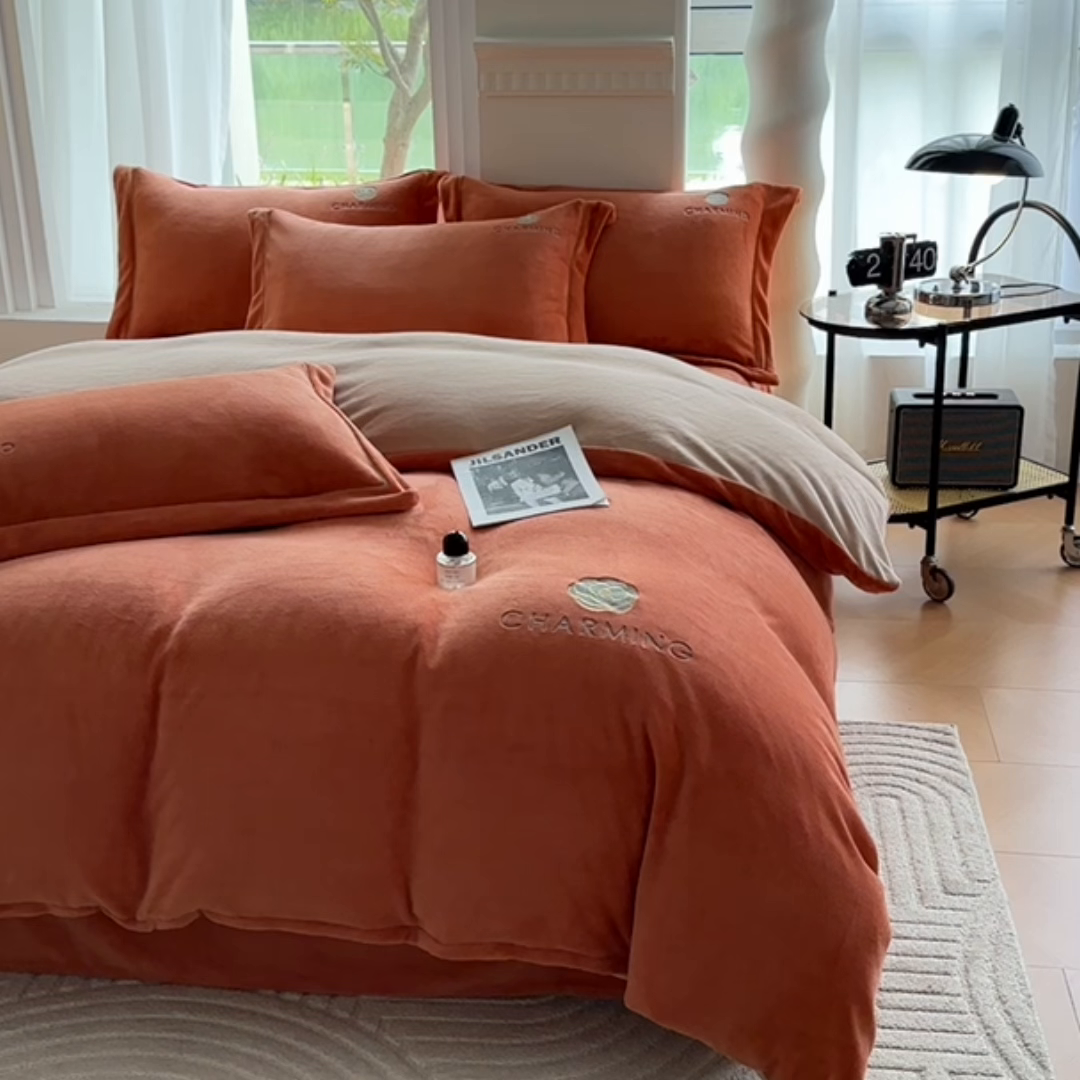 91家纺网 家纺一手货源 找家纺 （总）宇彬家纺 2025新款母婴级牛奶绒婴儿绒刺绣四件套