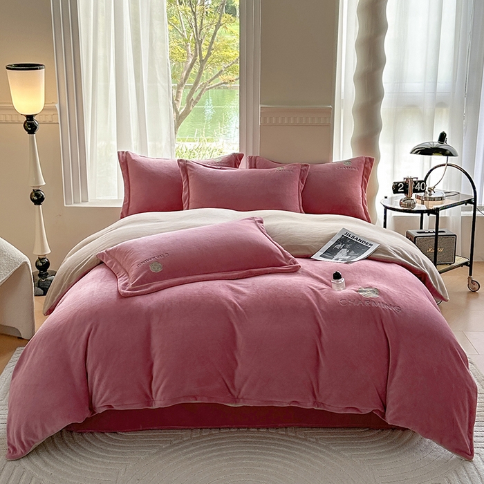 91家纺网 家纺一手货源 找家纺 （总）宇彬家纺 2025新款母婴级牛奶绒婴儿绒刺绣四件套