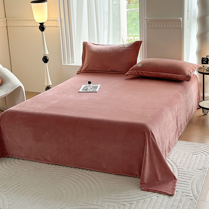 91家纺网 家纺一手货源 找家纺 宇彬家纺 2025新款母婴级牛奶绒婴儿绒刺绣四件套 山茶花 豆沙-香槟