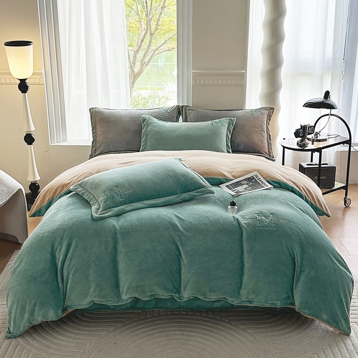 宇彬家纺 2025新款母婴级牛奶绒婴儿绒刺绣四件套 M款 炫彩绿-香槟