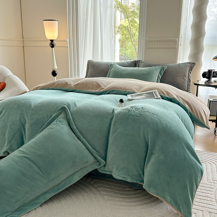 91家纺网 家纺一手货源 找家纺 宇彬家纺 2025新款母婴级牛奶绒婴儿绒刺绣四件套 M款 炫彩绿-香槟