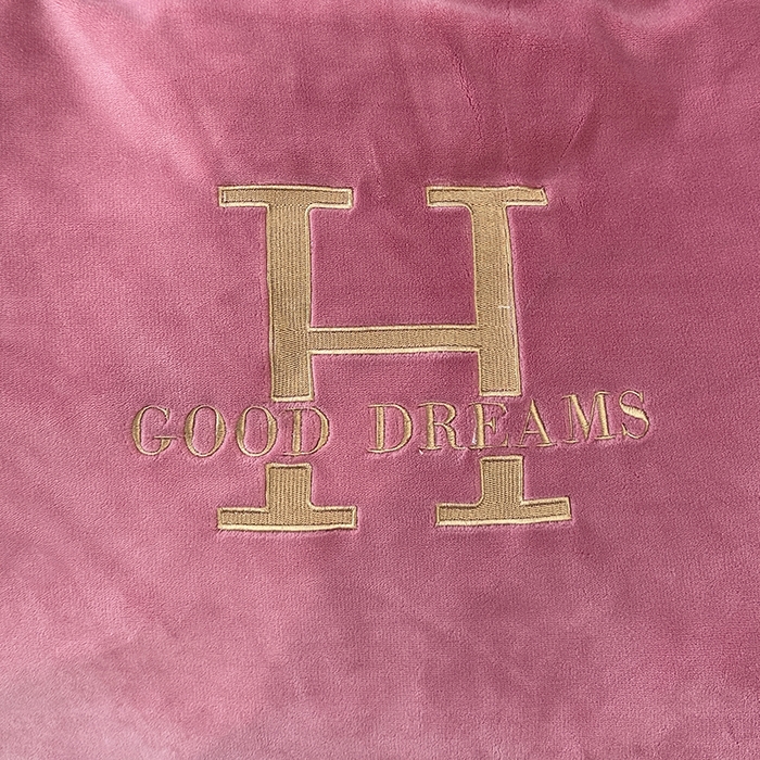 91家纺网 家纺一手货源 找家纺 宇彬家纺 2025新款母婴级牛奶绒婴儿绒刺绣四件套 H-奶油粉