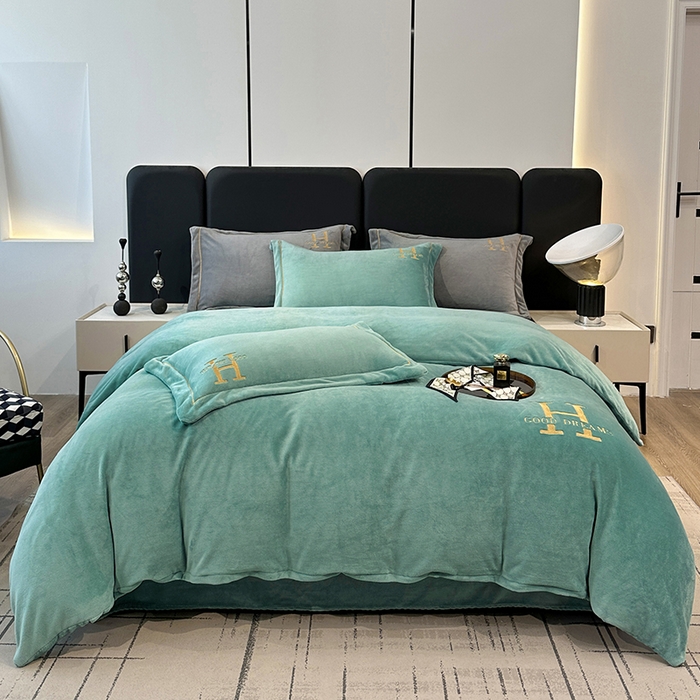 宇彬家纺 2025新款母婴级牛奶绒婴儿绒刺绣四件套 H-炫彩绿