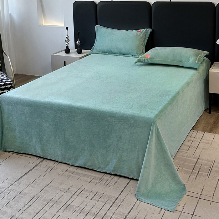 91家纺网 家纺一手货源 找家纺 宇彬家纺 2025新款母婴级牛奶绒婴儿绒刺绣四件套 爱心-炫彩绿