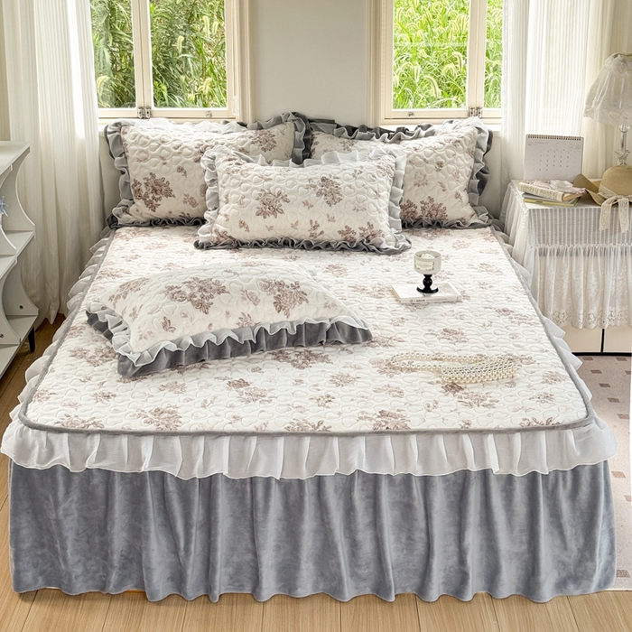 91家纺网 家纺一手货源 找家纺 禧缘家纺（原梦想家） 2025新款夹棉双层花边牛奶绒床笠三件套系列 杏花微雨