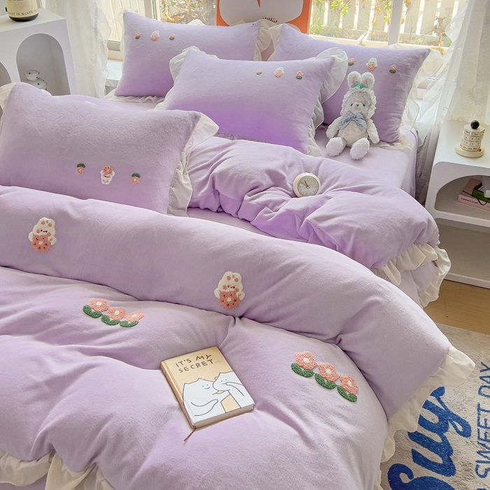 91家纺网 家纺一手货源 找家纺 （总）眷恋家纺 2025新款韩版毛巾绣小蕾丝荷叶边牛奶绒四件套迷你兔+樱桃兔系列