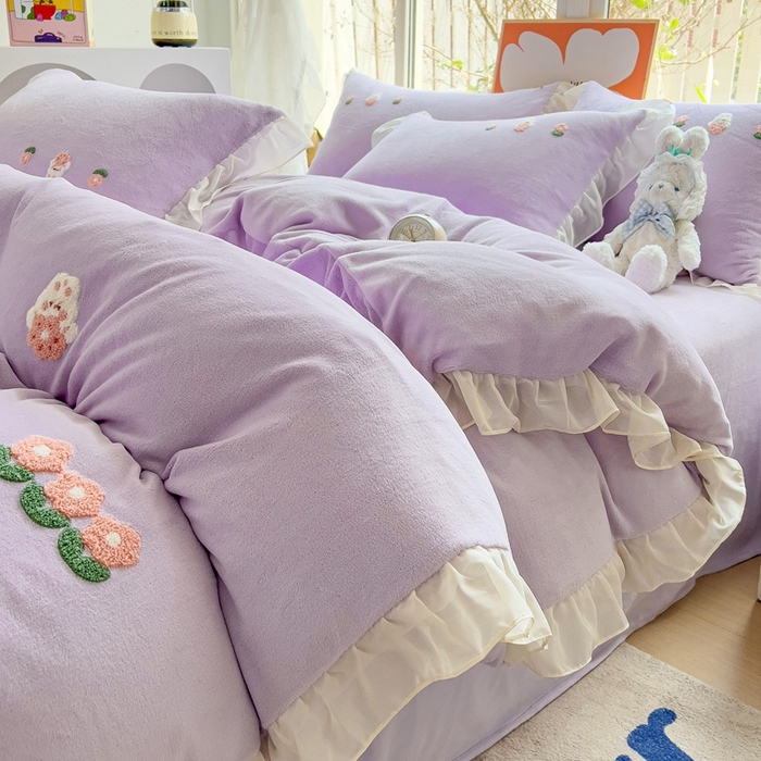 91家纺网 家纺一手货源 找家纺 眷恋家纺 2025新款韩版毛巾绣小蕾丝荷叶边牛奶绒四件套迷你兔+樱桃兔系列 迷你兔-浅紫