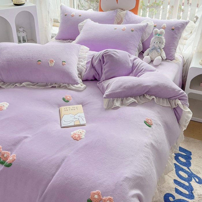 91家纺网 家纺一手货源 找家纺 眷恋家纺 2025新款韩版毛巾绣小蕾丝荷叶边牛奶绒四件套迷你兔+樱桃兔系列 迷你兔-浅紫