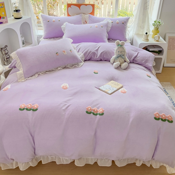 91家纺网 家纺一手货源 找家纺 眷恋家纺 2025新款韩版毛巾绣小蕾丝荷叶边牛奶绒四件套迷你兔+樱桃兔系列 迷你兔-浅紫