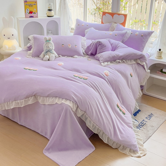 91家纺网 家纺一手货源 找家纺 眷恋家纺 2025新款韩版毛巾绣小蕾丝荷叶边牛奶绒四件套迷你兔+樱桃兔系列 迷你兔-浅紫