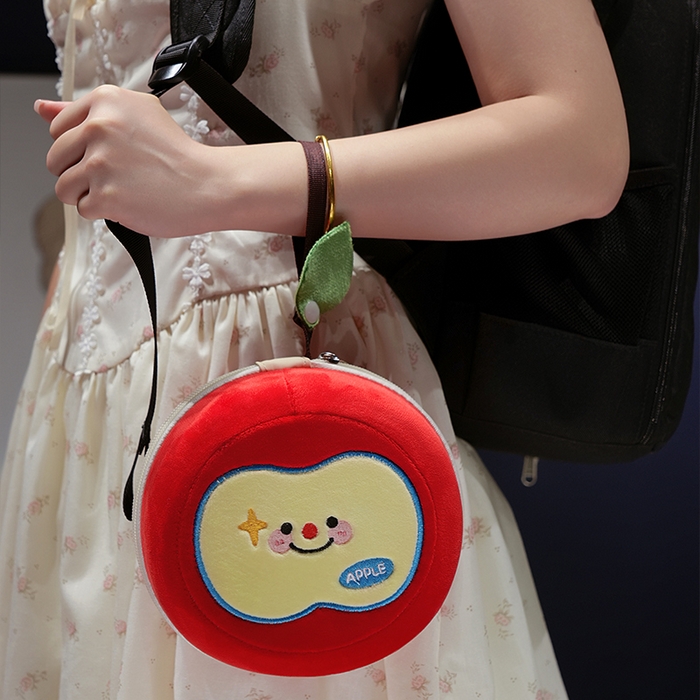 91家纺网 家纺一手货源 找家纺 仟亿莱 2025新款微笑苹果记忆棉U枕头枕芯 记忆红苹果 U枕32X30cm