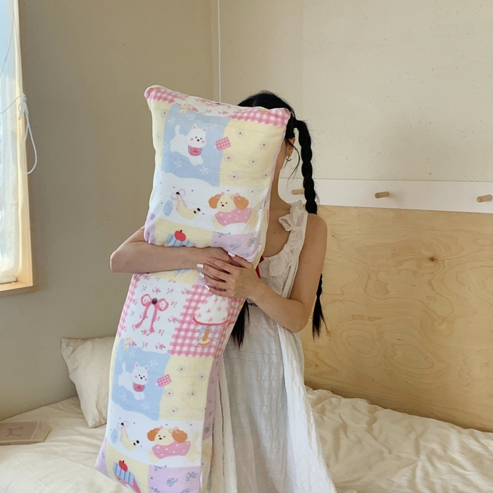 91家纺网 家纺一手货源 找家纺 （总）桃喜 2025新款ins牛奶绒印花长抱枕