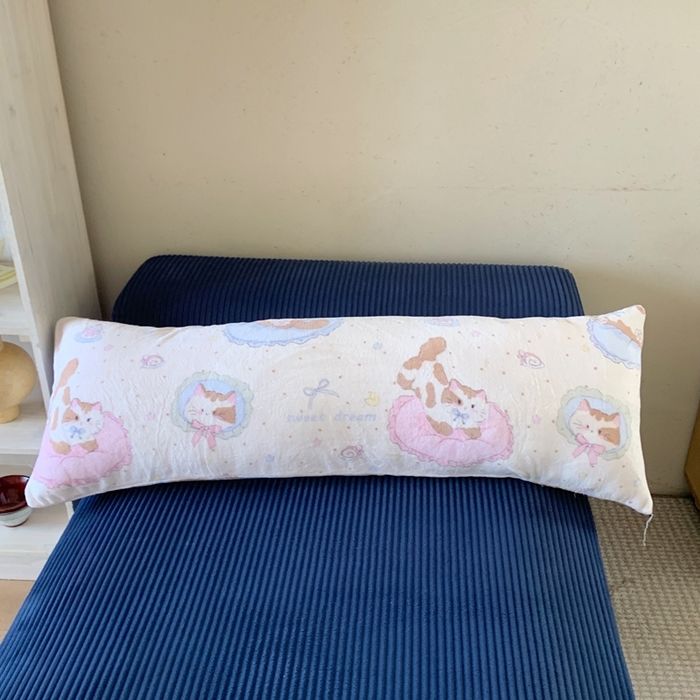 91家纺网 家纺一手货源 找家纺 （总）桃喜 2025新款ins牛奶绒印花长抱枕