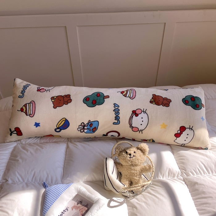 91家纺网 家纺一手货源 找家纺 桃喜 2025新款ins牛奶绒印花长抱枕 涂鸦猫猫