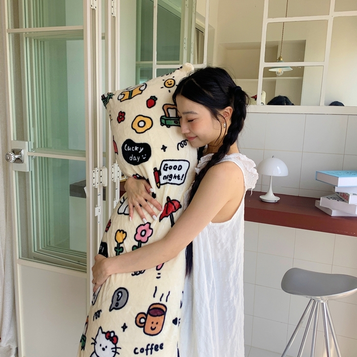 91家纺网 家纺一手货源 找家纺 （总）桃喜 2025新款ins牛奶绒印花长抱枕