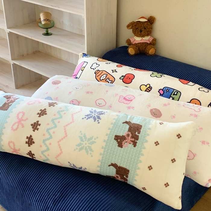 91家纺网 家纺一手货源 找家纺 桃喜 2025新款ins牛奶绒印花长抱枕 组合图仅供展示不可下单