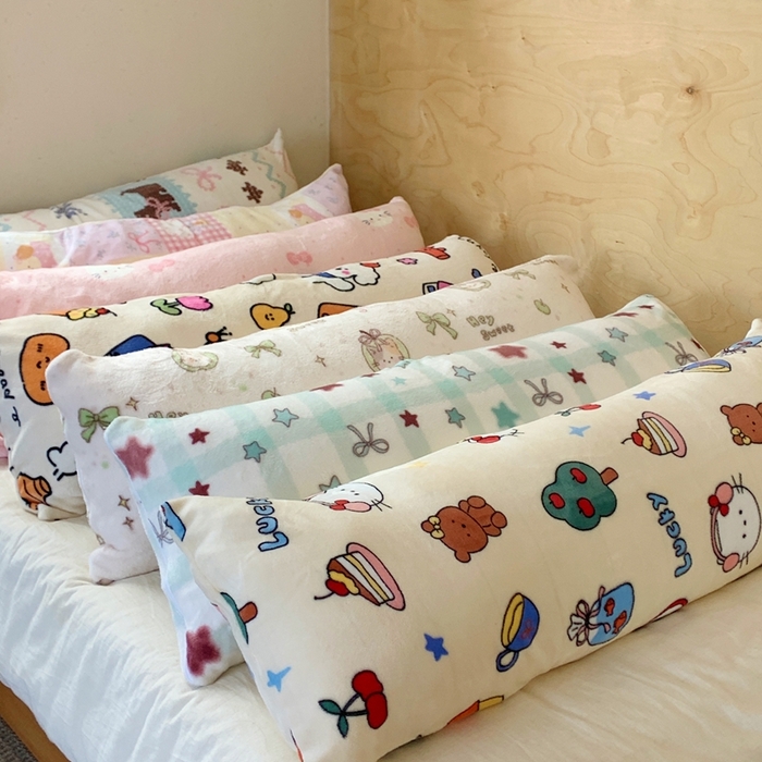 91家纺网 家纺一手货源 找家纺 桃喜 2025新款ins牛奶绒印花长抱枕 组合图仅供展示不可下单