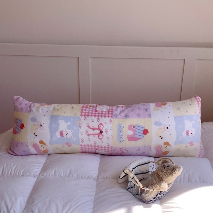 91家纺网 家纺一手货源 找家纺 桃喜 2025新款ins牛奶绒印花长抱枕 房子小狗