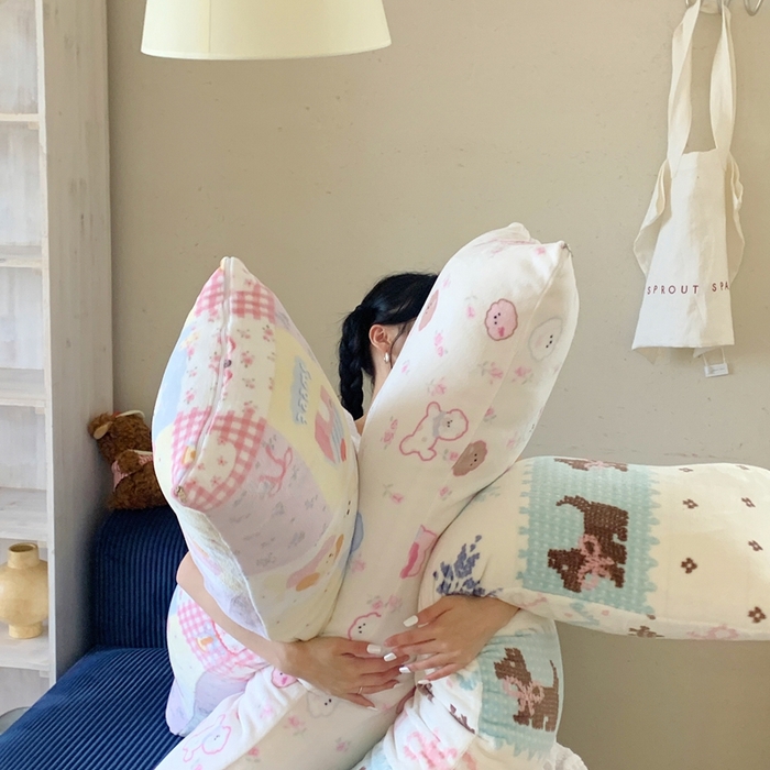 91家纺网 家纺一手货源 找家纺 桃喜 2025新款ins牛奶绒印花长抱枕 组合图仅供展示不可下单